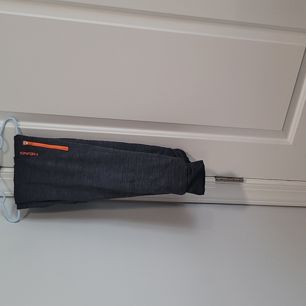 Boys Head S(7/8) Grey jogging pants.